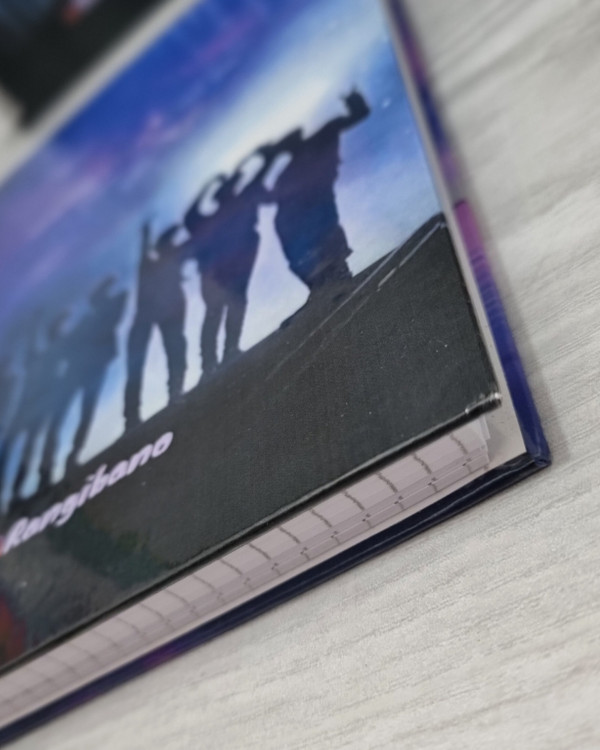 جلد سخت سلفونکش و فنر روکشدار دفتر نقطهای A5 - طرح بیتیاس