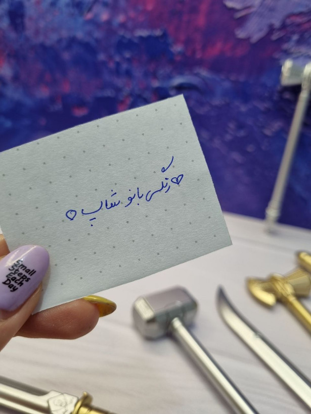 روان نویس آویز دار طرح پروانه با جوهر آبی