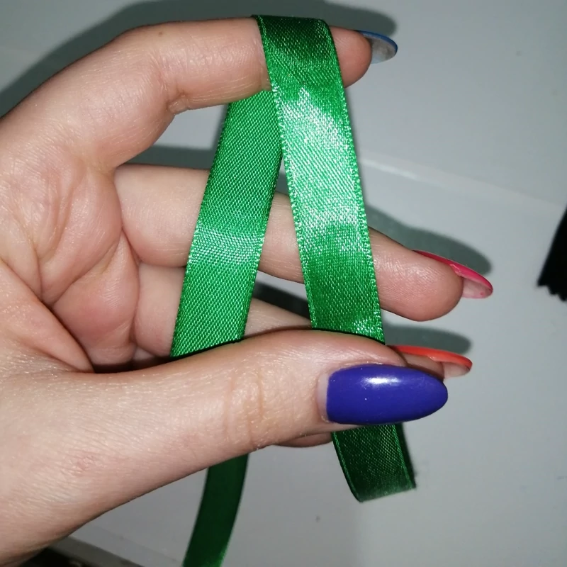 روبان ربان ساتنی   رنگ سبز عرض یک و دو میلی متر طول یک متر