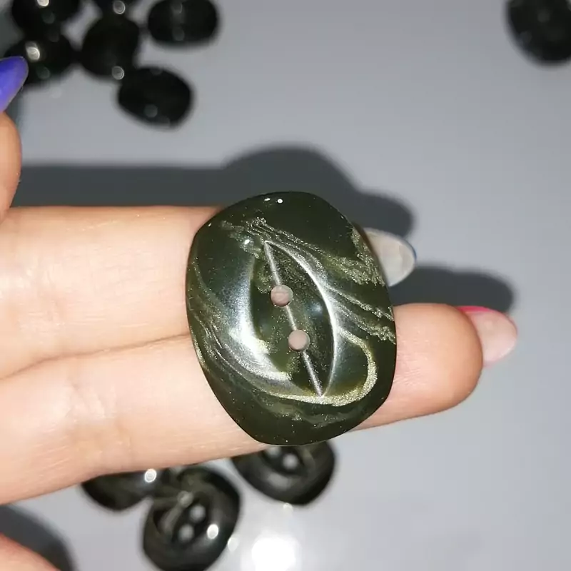 دکمه لباس سبز بزرگ بسته 10 عددی