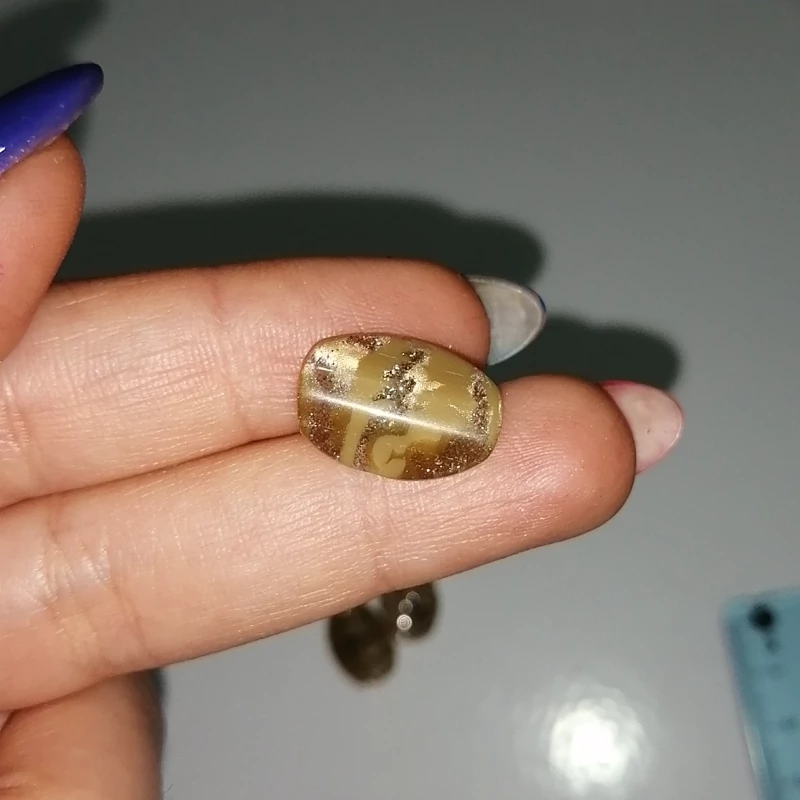 دکمه لباس شیشه ای رنگ قهوه ای کوچک بسته 4 عددی